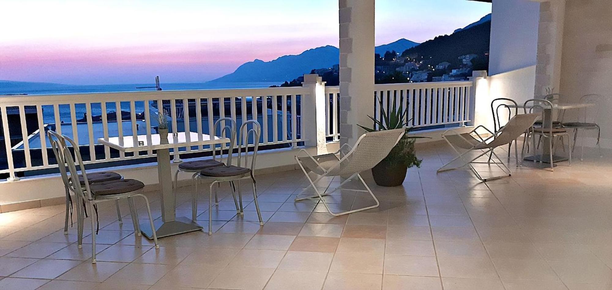 Mit Terrasse Und Herrlichem Ausblick In Strandnaehe Apartment